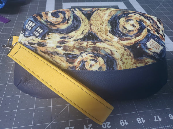 Doctor Who Exploding Tardis Wristlet