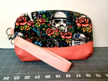 Floral Wars leather trim wristlet - Black