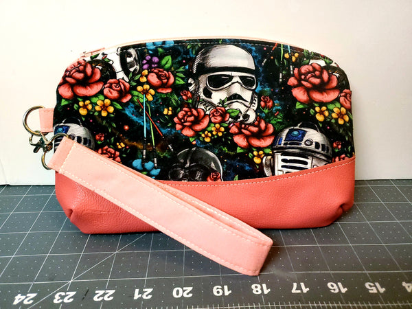 Floral Wars leather trim wristlet - Black