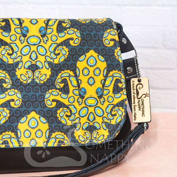 Mini Messenger Purse - gently used