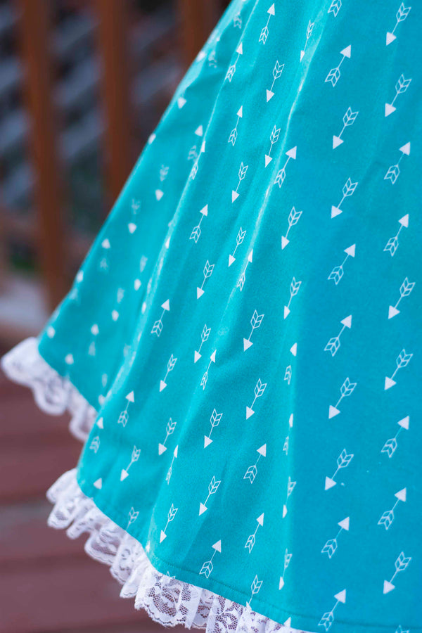 Teal Arrow Pin-up Apron